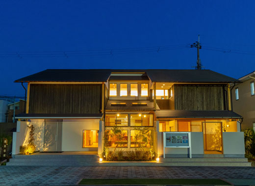 穂高住販 桃山六地蔵展示場